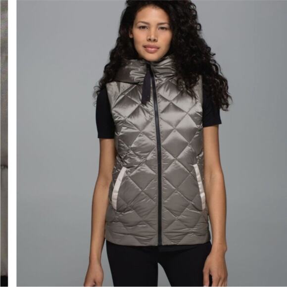 Lululemon The Fluffiest Vest Cashew/Coast Camo Reversible Hooded size 6 - Picture 1 of 13